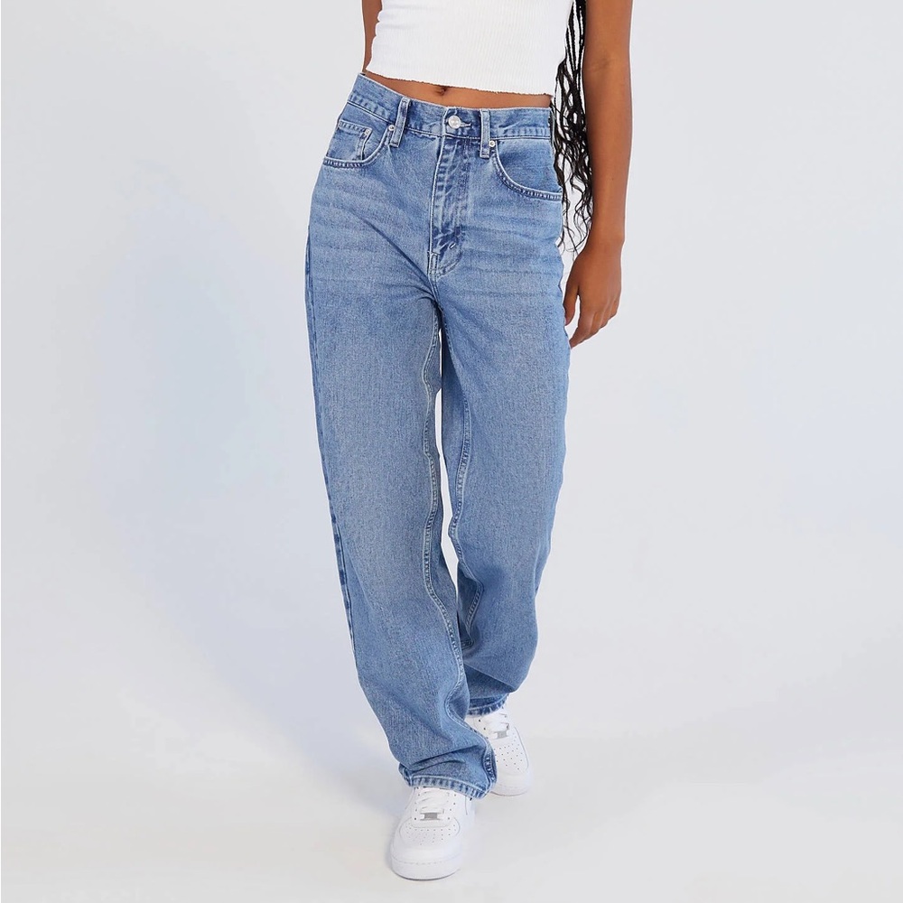 BDG Urban Outfitters High-Rise Baggy Light Wash Denim Jeans